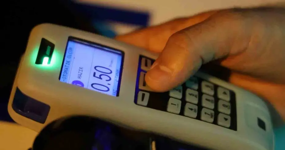 Karadenizli alkollü sürücünün 0.50 promil sevinci kamerada