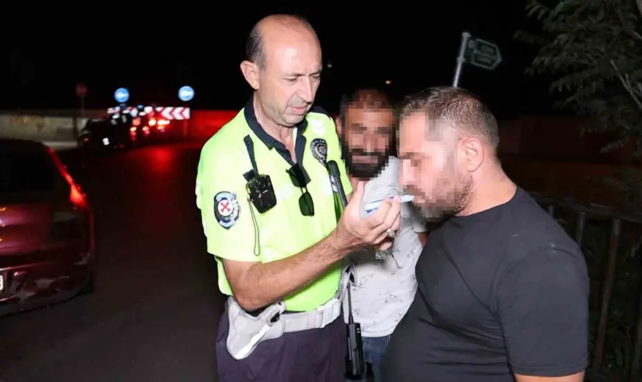 Karadenizli alkollü sürücünün 0.50 promil sevinci kamerada
