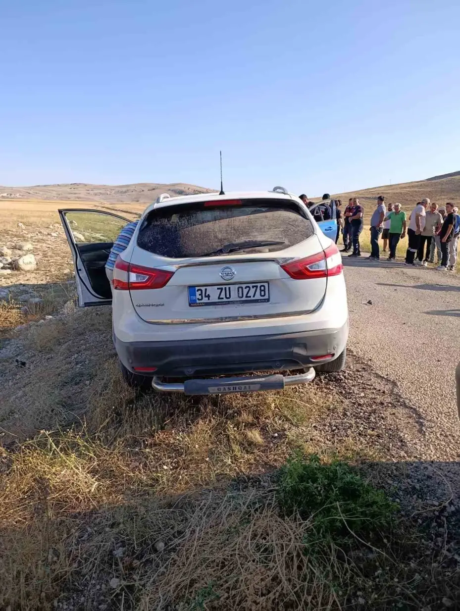 Sivas’ta iki otomobil kafa kafaya çarpıştı: 1 ölü, 1 yaralı