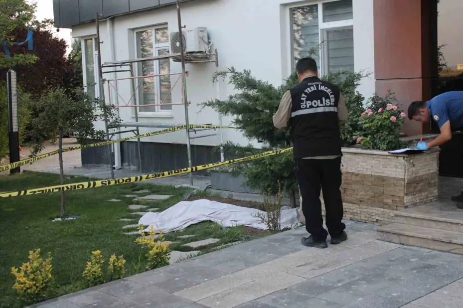 Süitte şüpheli ölüm