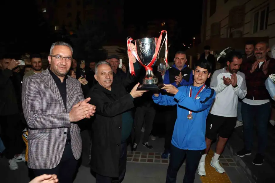 Talas Belediyespor’dan büyük transferler