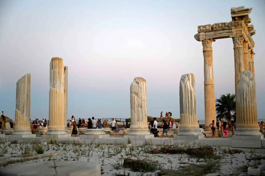 Antalya’dan tarihi rekor: Bir günde 105 bin ziyaretçi