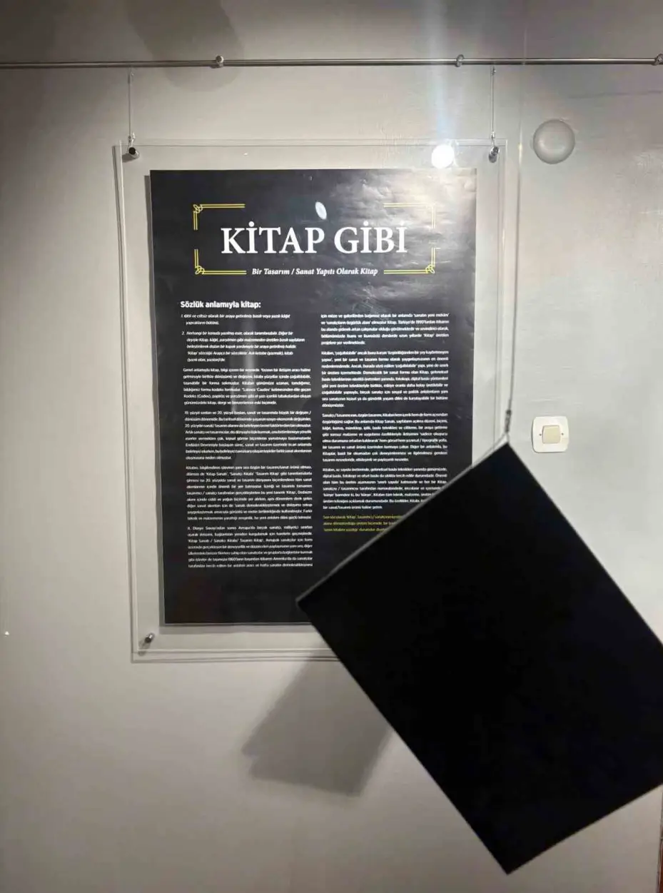 "Kitap Gibi: Bir Tasarım ve Sanat Eseri Olarak Kitap" Sergisi Yunus Emre Yazı Sanatları Müzesi’nde devam ediyor