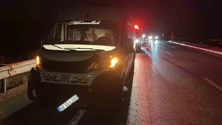 Sivas’ta trafik kazaları: 2’si ağır 4 yaralı