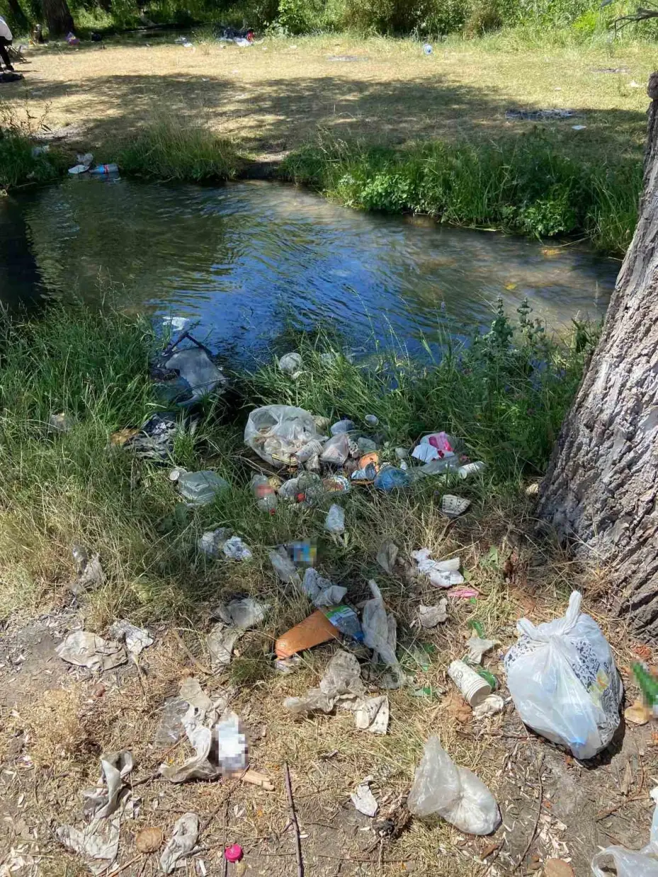 Piknikçiler, Kurtboğazı Barajı’na bağlanan dereleri çöplüğe çevirdi