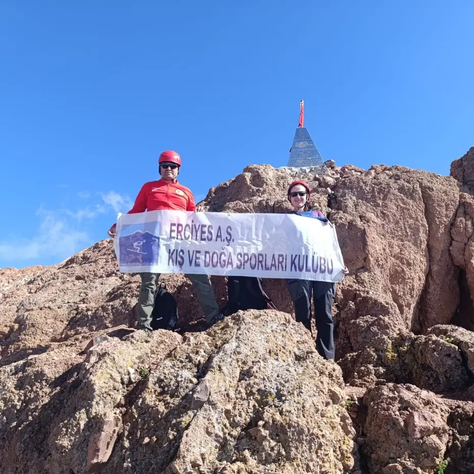 Erciyes’te zirve yolculuğu
