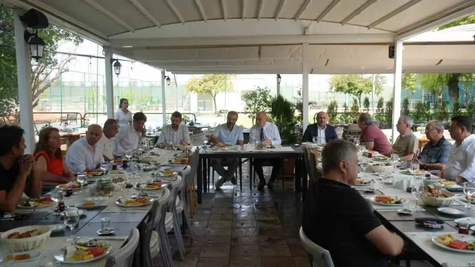 ’Fikir Sofrası Buluşmaları’ tüm hızıyla devam ediyor