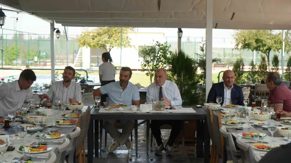 ’Fikir Sofrası Buluşmaları’ tüm hızıyla devam ediyor