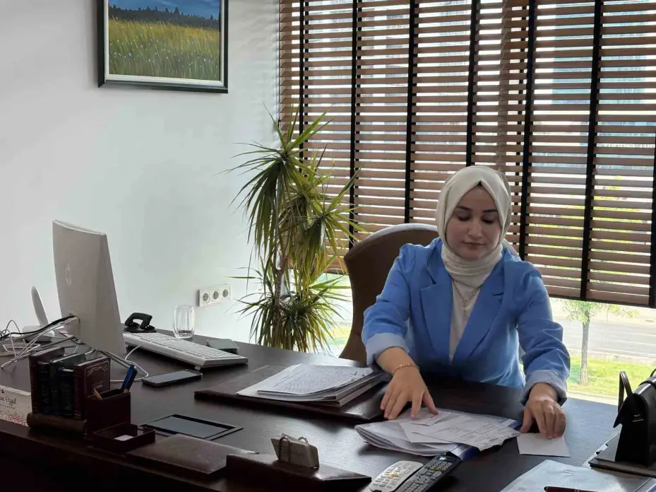 Şiddete ve tacize uğradığını iddia eden Dilek Yiğiter Tunçdoğan: "Bu adam dışarda elini kolunu sallayarak geziyor"