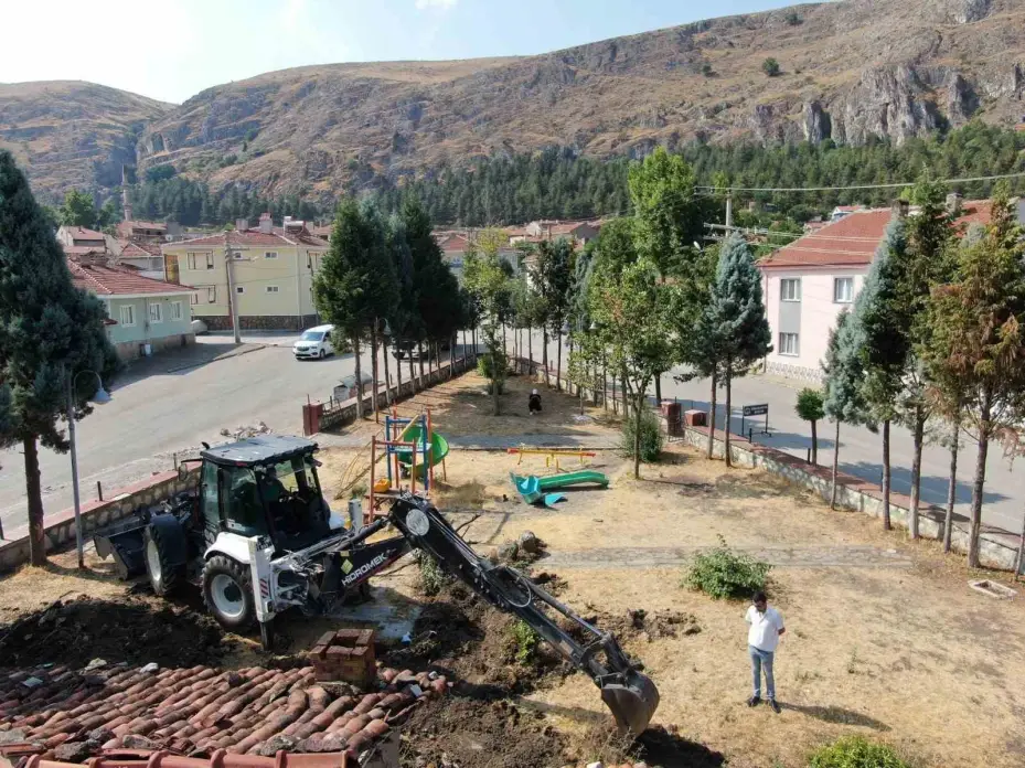 İnönü Belediyesi parkları yenilemeye devam ediyor