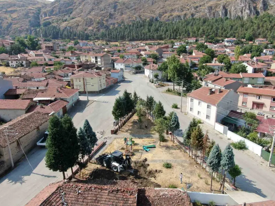 İnönü Belediyesi parkları yenilemeye devam ediyor