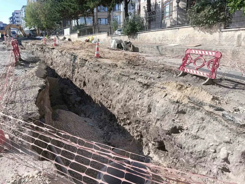 Ankara’da elektrik akımına kapılan belediye işçisi hastaneye kaldırıldı