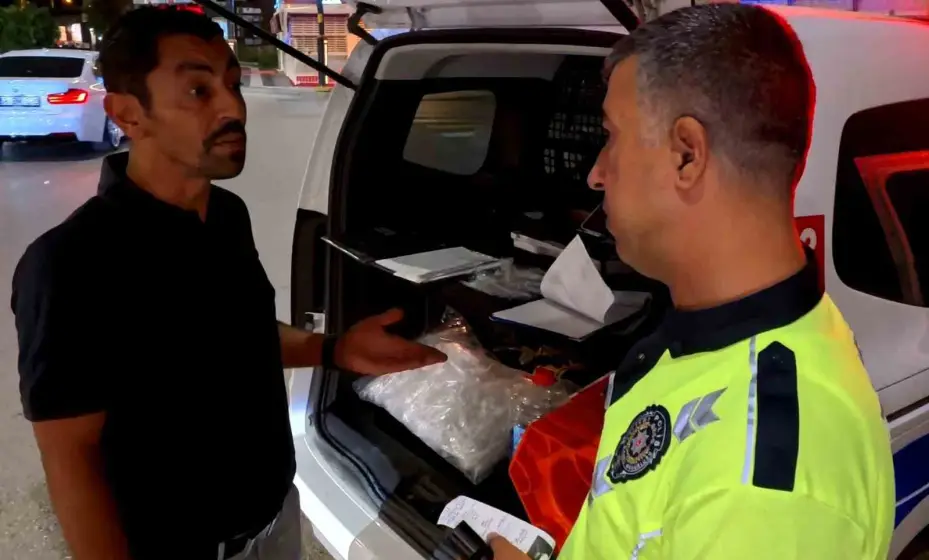 Direksiyon başında alkollü yakalandı, "Ehliyetimi alamazsın" dedi