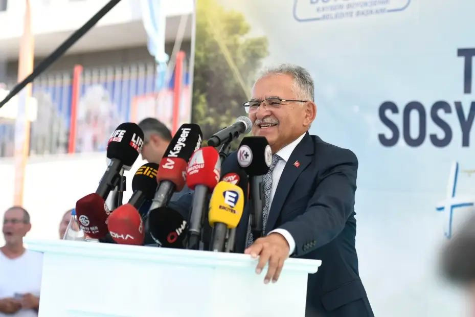 Büyükşehir’in 110 milyon TL’lik Talas Mevlana Sosyal Yaşam Merkezi tanıtıldı