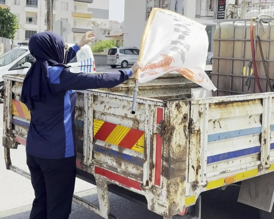 Niğde Belediyesi zabıta ekipleri kaldırım ve yol işgallerine karşı denetimlerini sıkılaştırdı