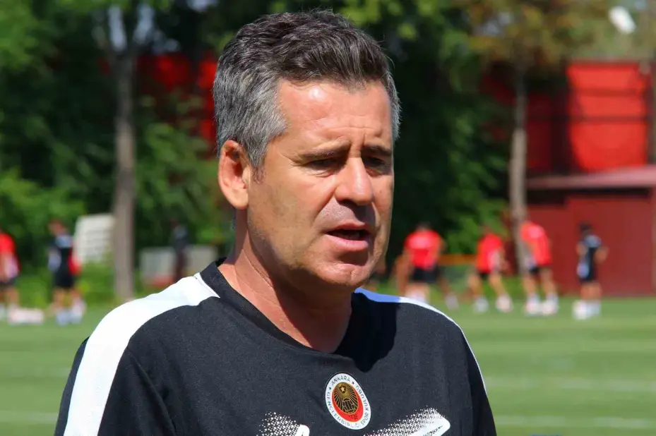 Hüseyin Eroğlu: "Samsunspor maçında moral motivasyon sağlayacak skoru almak istiyoruz"