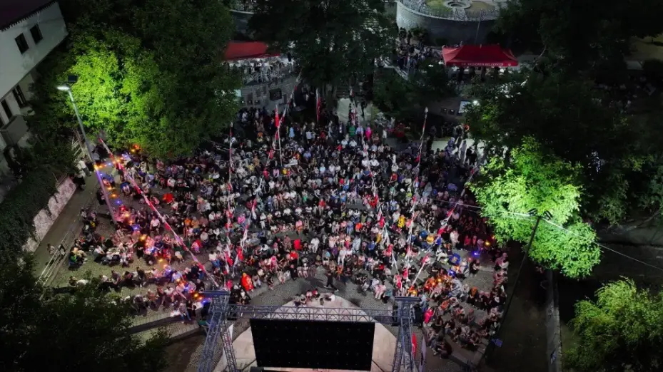 Keçiörenliler açık havada sinemanın keyfini çıkardı