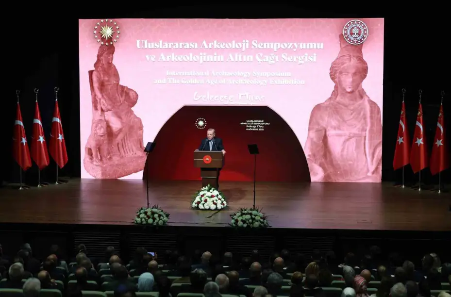 Cumhurbaşkanı Erdoğan: "2002’den bugüne tam 13 bin 291 tarihi eserin ana vatana iade edilmesini sağladık"