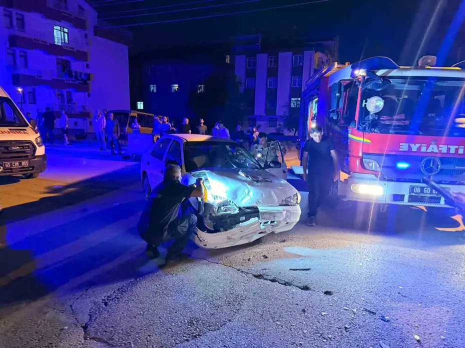 Polatlı’da iki araç çarpıştı: 1 yaralı