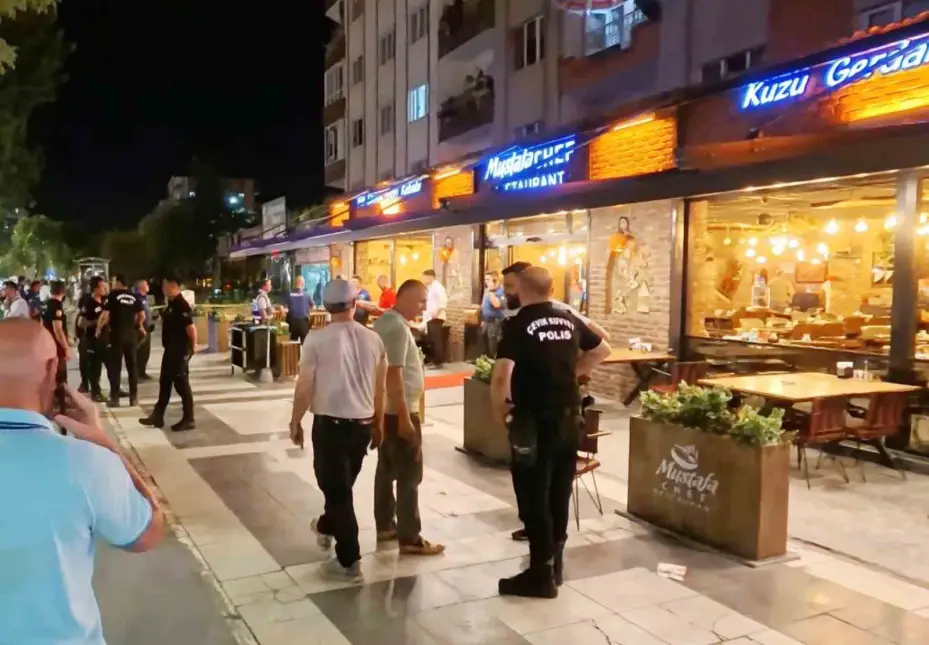 Eski koca restoran basıp dehşet saçtı: 4 kişi yaralandı