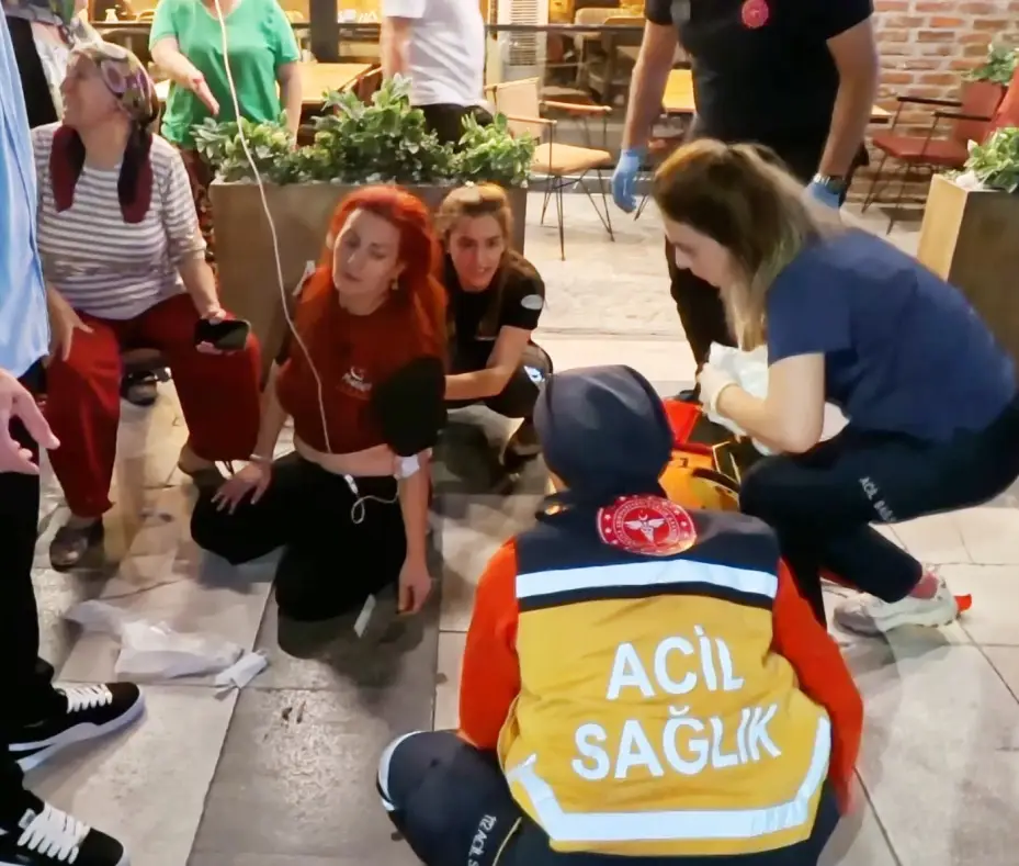Eski koca restoran basıp dehşet saçtı: 4 kişi yaralandı