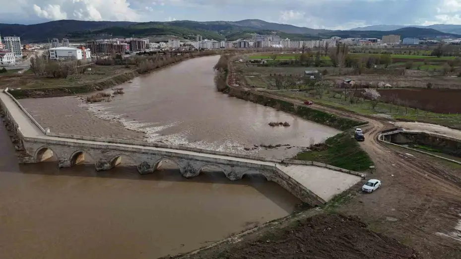 Türkiye’nin en uzun nehrinde kuraklık alarmı