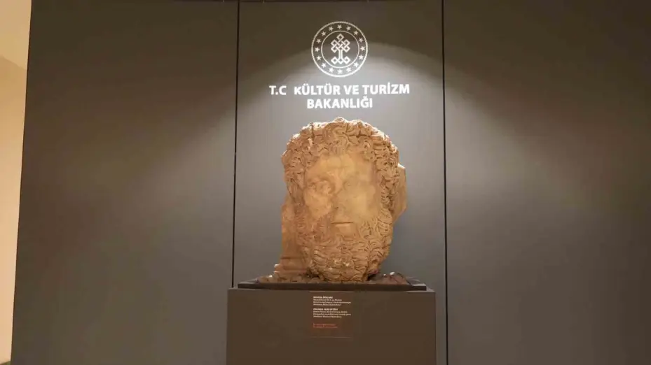 Boubon Antik Kenti’nden çalınan eserler Türkiye’ye iade edildi