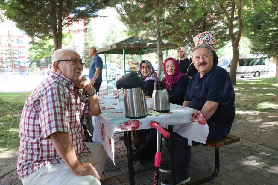 Melikgazi’nin parkları yenileniyor