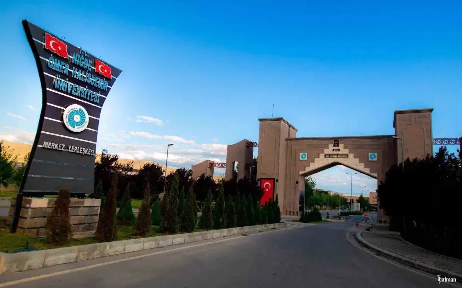 NÖHÜ, ulusal ve uluslararası başarılarıyla adından söz ettiriyor
