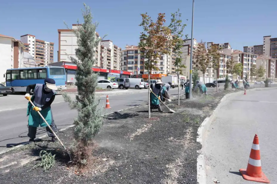 Nevşehir’de orta refüjler modern bir görünüme kavuşuyor