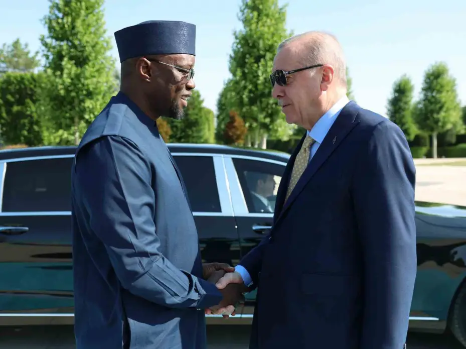 Cumhurbaşkanı Erdoğan, Senegal Başbakanı Sonko’yu törenle karşıladı
