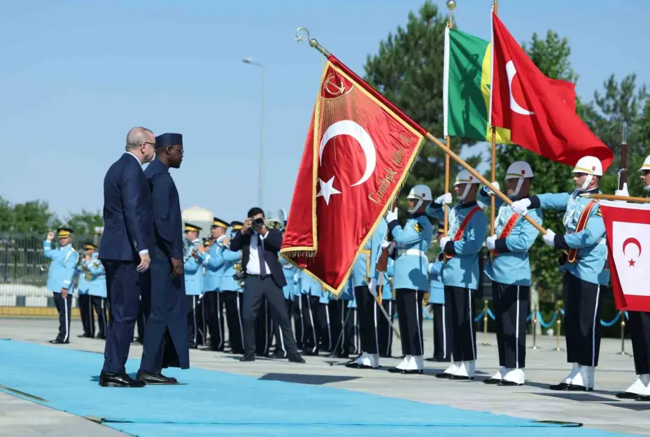 Cumhurbaşkanı Erdoğan, Senegal Başbakanı Sonko’yu törenle karşıladı