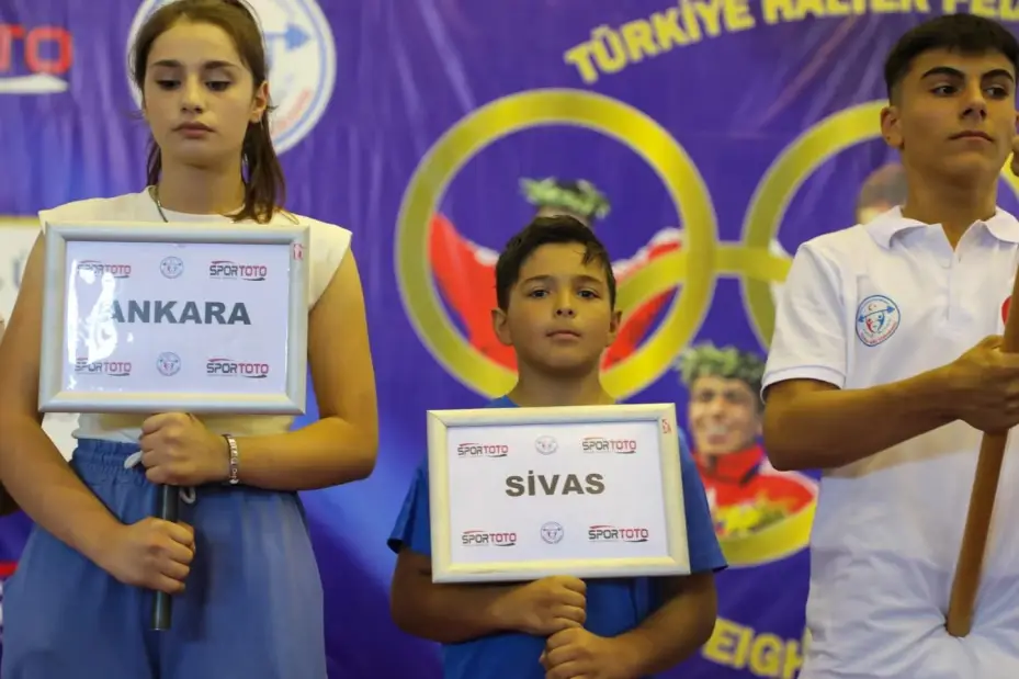 Halter Yıldızlar Kulüpler Türkiye Şampiyonası’nın açılış seremonisi yapıldı