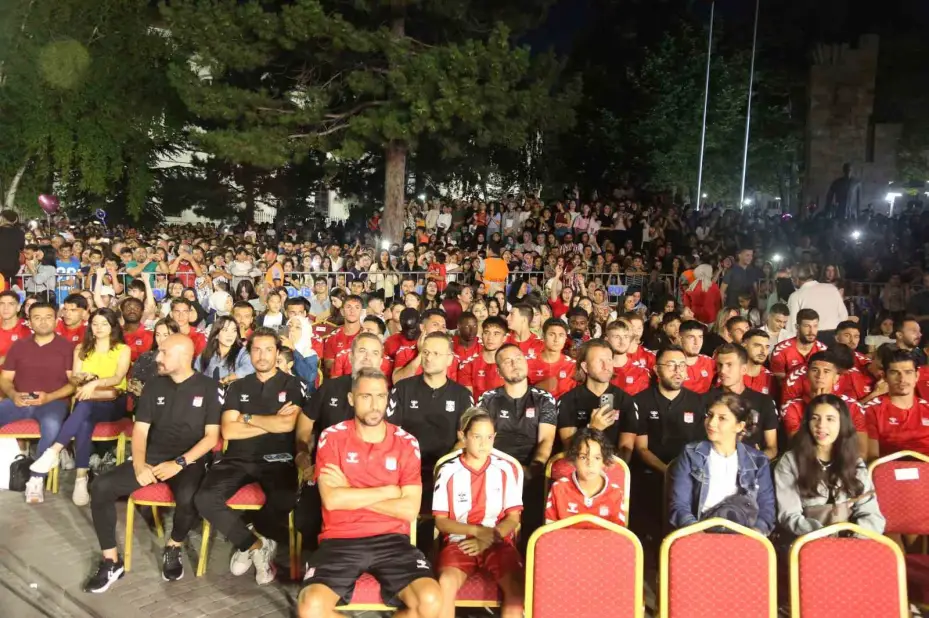 Sivasspor Başkanı Karagöl: "Bizim evimiz Süper Lig’dir"