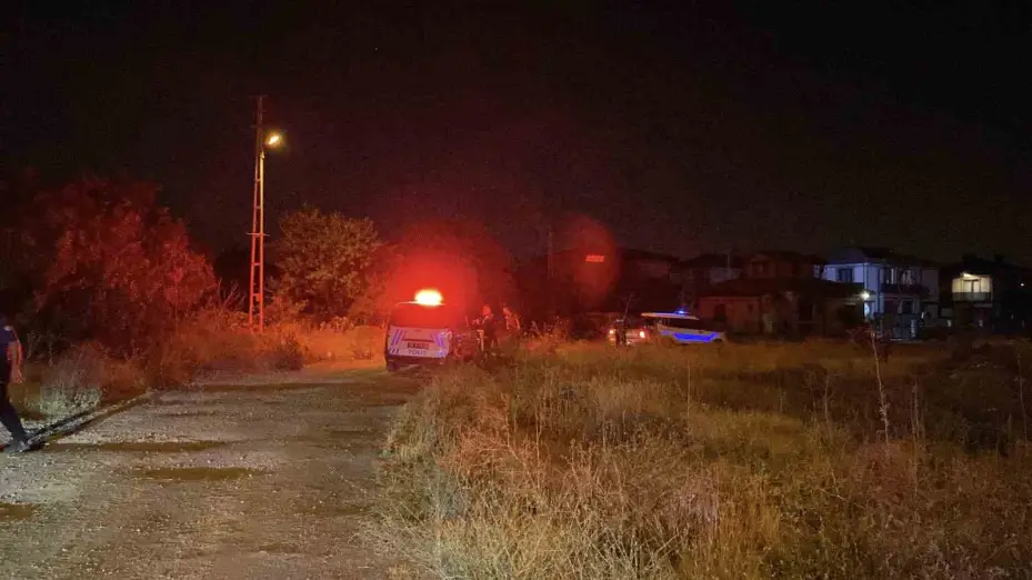 Yaşı küçük, ehliyetsiz sürücü kovalamaca sonucu yakalandı