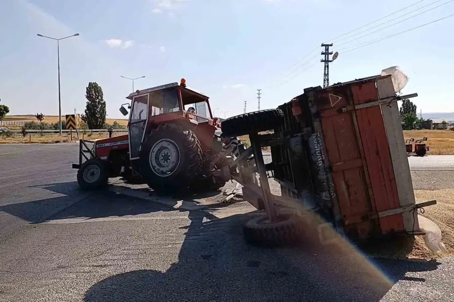 Sivas’ta trafik kazaları: 4’ü çocuk 9 yaralı