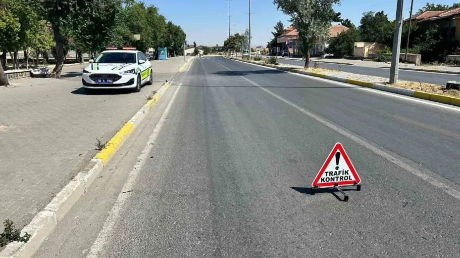Otomobilin çarptığı bisiklet sürücüsü yaşamını yitirdi