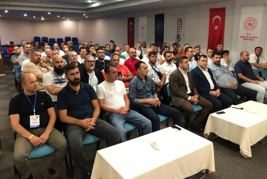 Dursun Gözel: "İşitme engelliler futbolunu ileriye taşıyacağız"