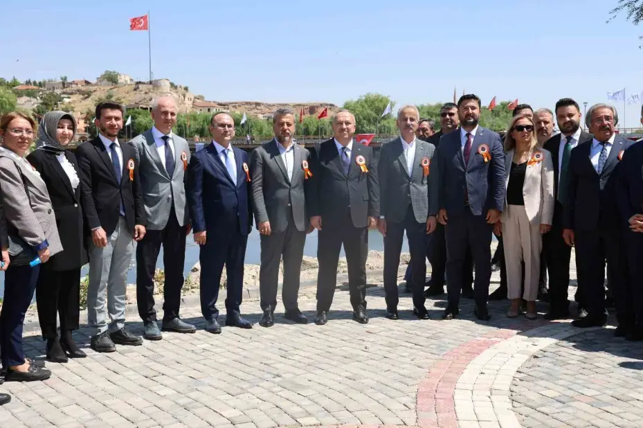 Bakan Uraloğlu: "Türkiye’nin dört bir yanındaki tarihi köprülerimizde restorasyon çalışmaları yaptık"