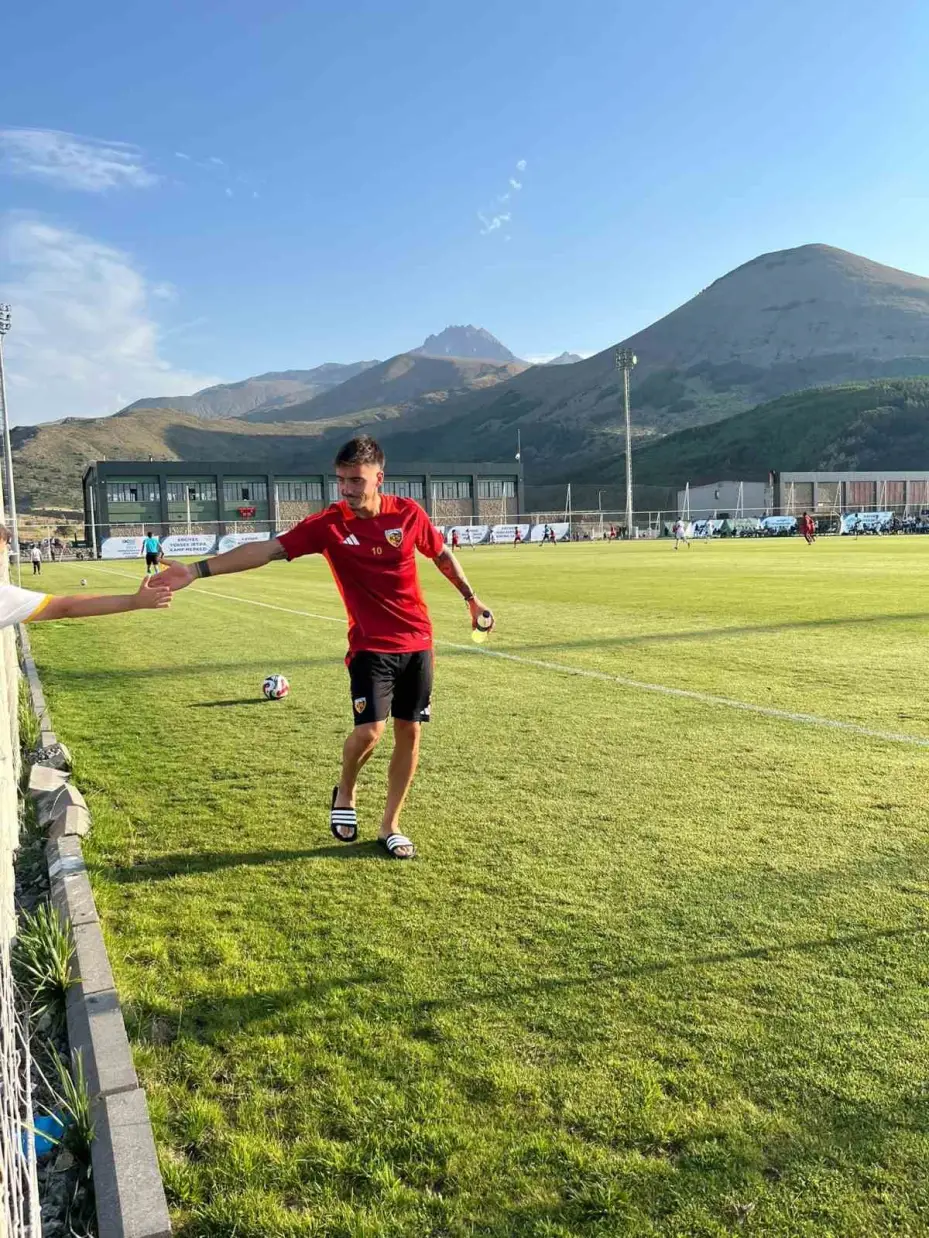 Kayserispor 8 yeni ismi kadrosuna kattı