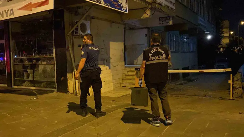 Eşini tabancayla öldüren koca, aynı silahla intihar etti