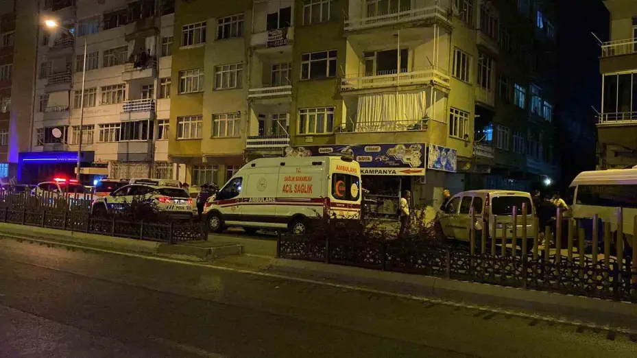 Eşini tabancayla öldüren koca, aynı silahla intihar etti