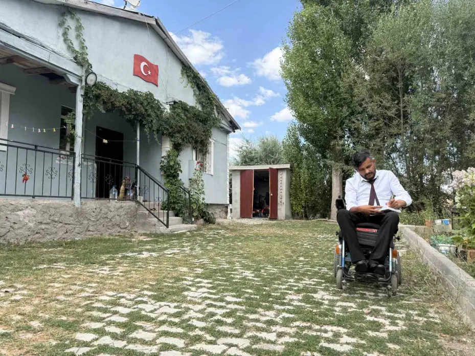 Selası okundu, öldü sanıldı ama şiirleriyle hayata tutundu