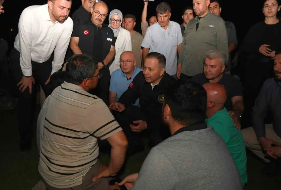 Bakan Yerlikaya: "Devletimiz tüm imkanlarıyla vatandaşlarımızın yanında"