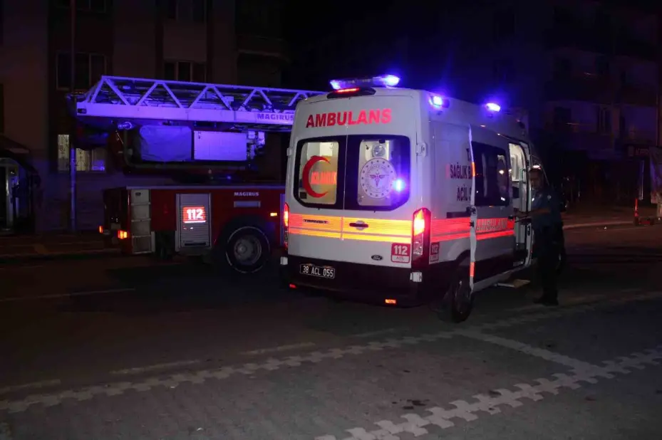 Polisin dikkati faciayı önledi... Yatarken içtiği sigara sonu oluyordu