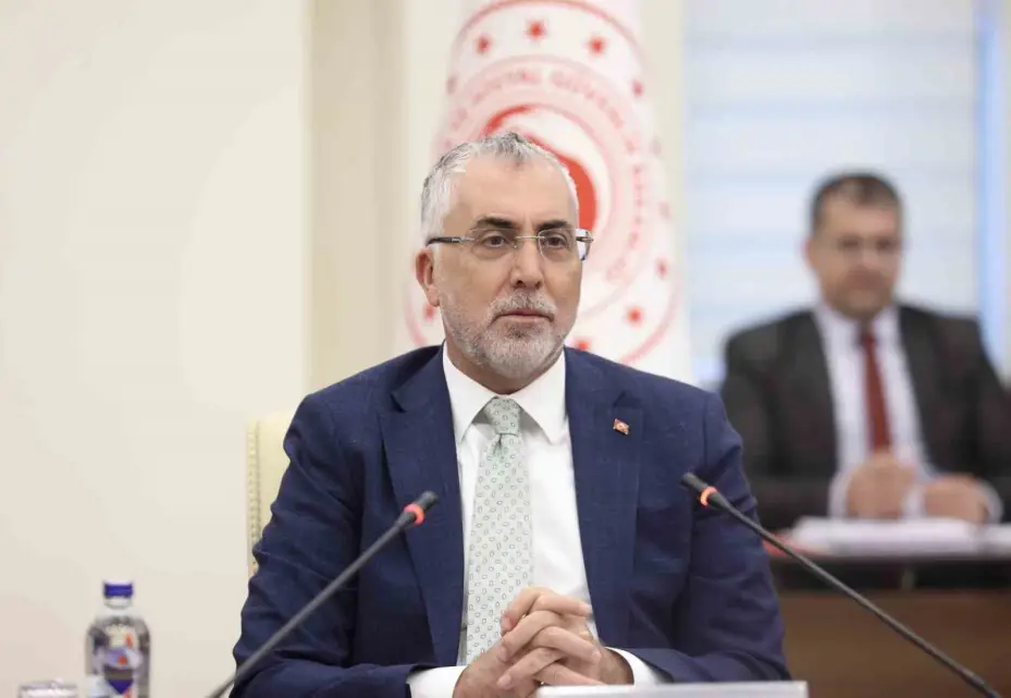 Bakan Işıkhan: "Hizmet kollarının müzakere süreçlerinde gündeme gelen ihtiyaç ve talepleri değerlendirdik"