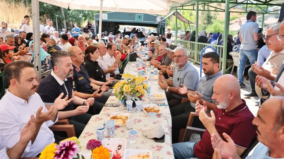 Başkan Çolakbayrakdar: "Birlik ve beraberliğimiz daim olsun"