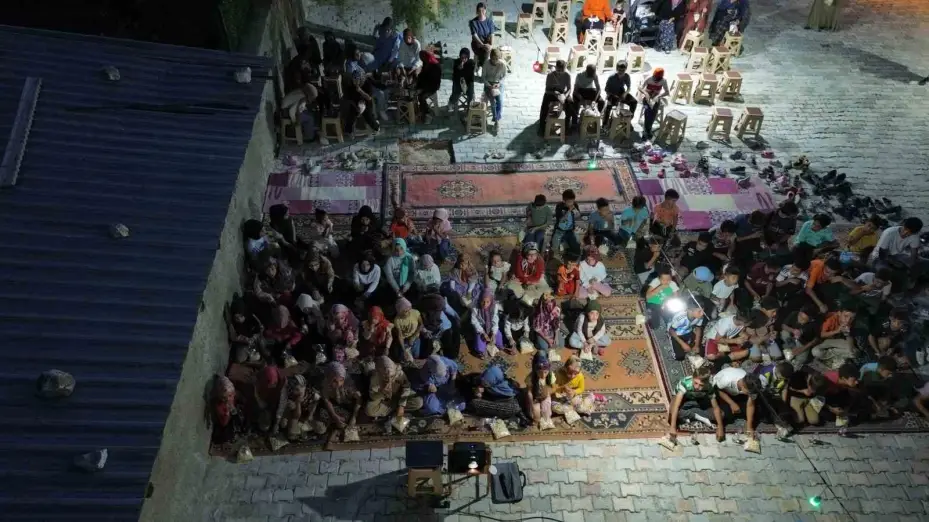 Aksaray’da yaz Kuran kursu öğrencilerine açık hava sineması etkinliği