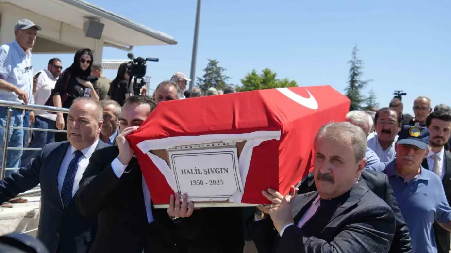 Eski Sağlık Bakanı Şıvgın, son yolculuğuna uğurlandı
