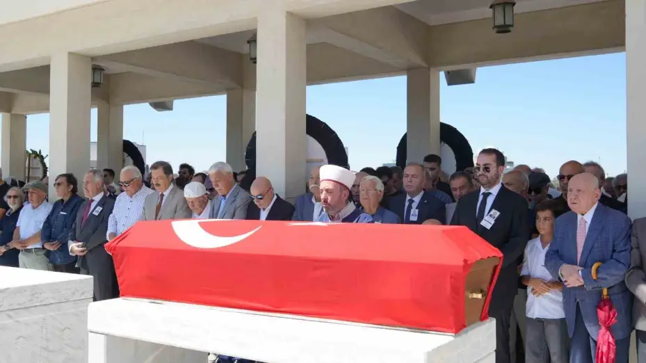 Eski Sağlık Bakanı Şıvgın, son yolculuğuna uğurlandı